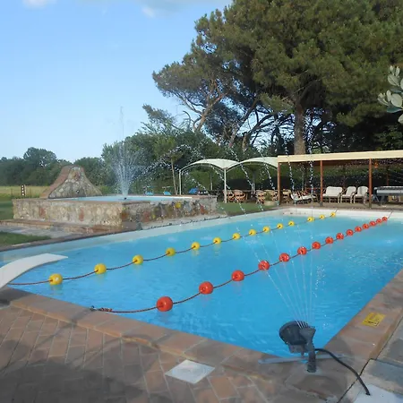 Fabelhaftes 8 Betten Holiday home Pucciarelli